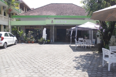 Metro Guest House  